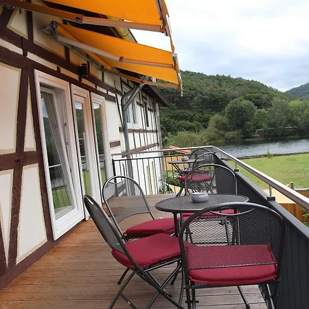 Eder_ufer Hemfurth-Edersee